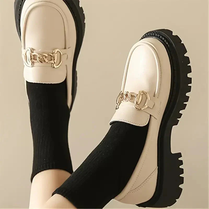 Dames Loafers Met Chunky Zool En Kettingdetail Comfort