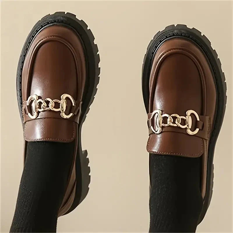 Dames Loafers Met Chunky Zool En Kettingdetail Comfort